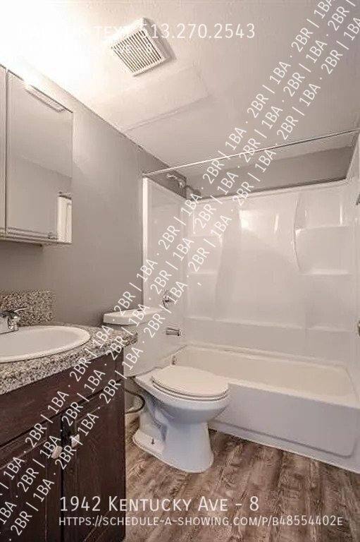 Apartment for rent at 1942 Kentucky Ave, Cincinnati, OH 45223