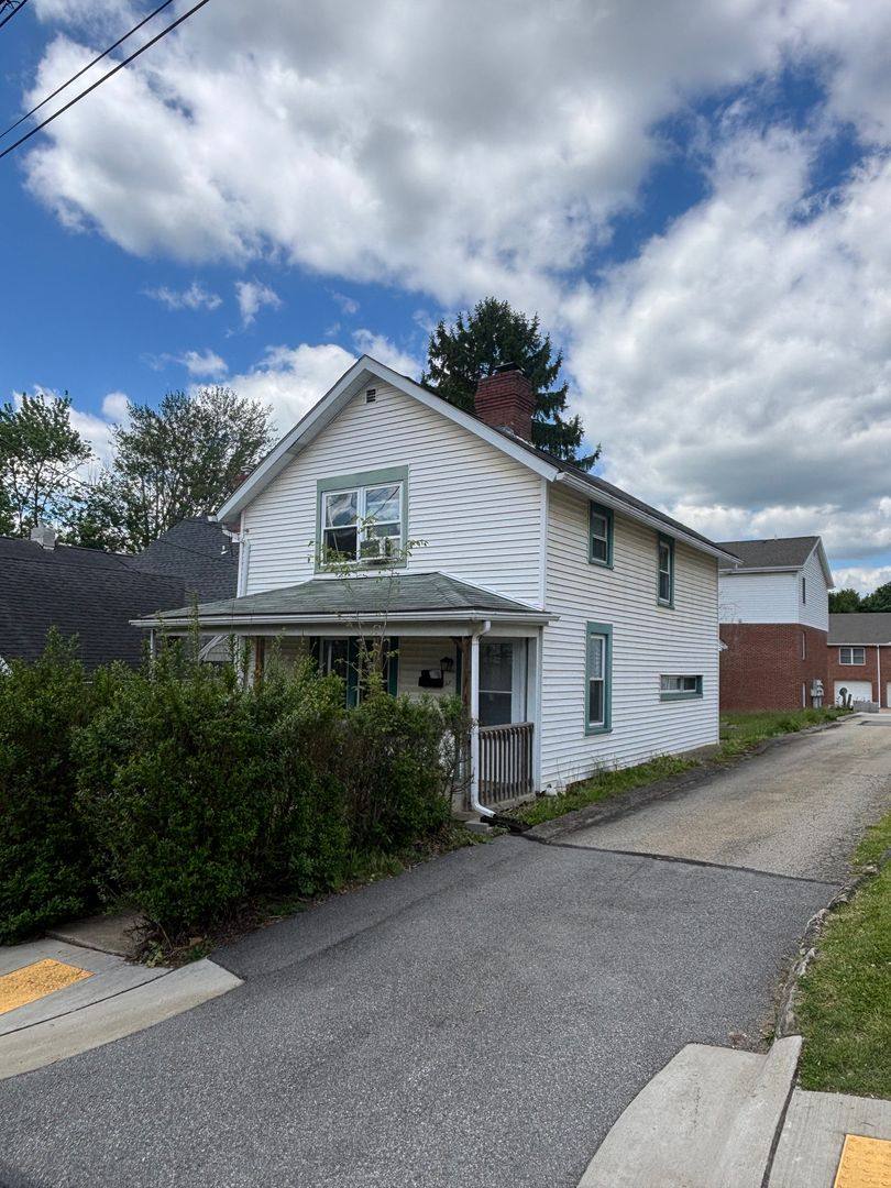 House for rent at 37 Rural Ave, Washington, PA 15301