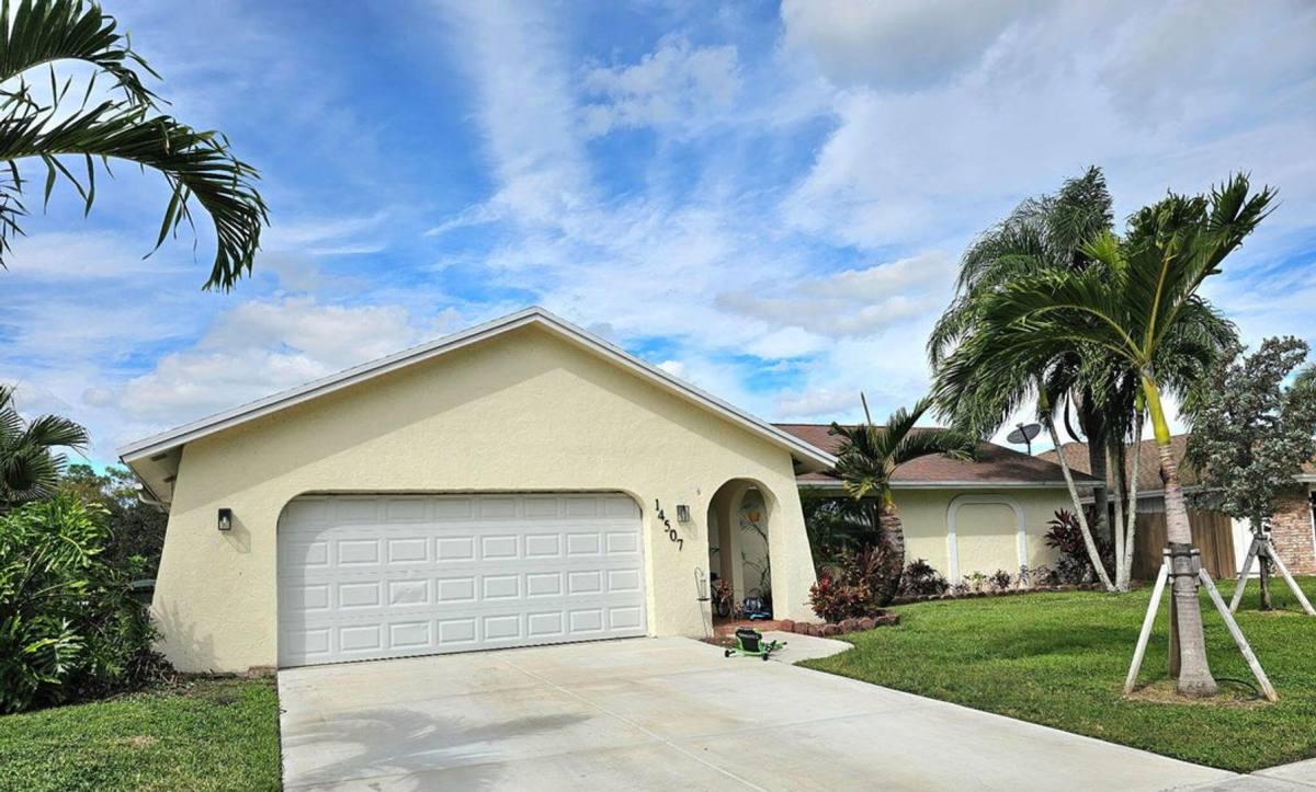 House for rent at 14507 Larkspur Lane, Wellington, FL 33414