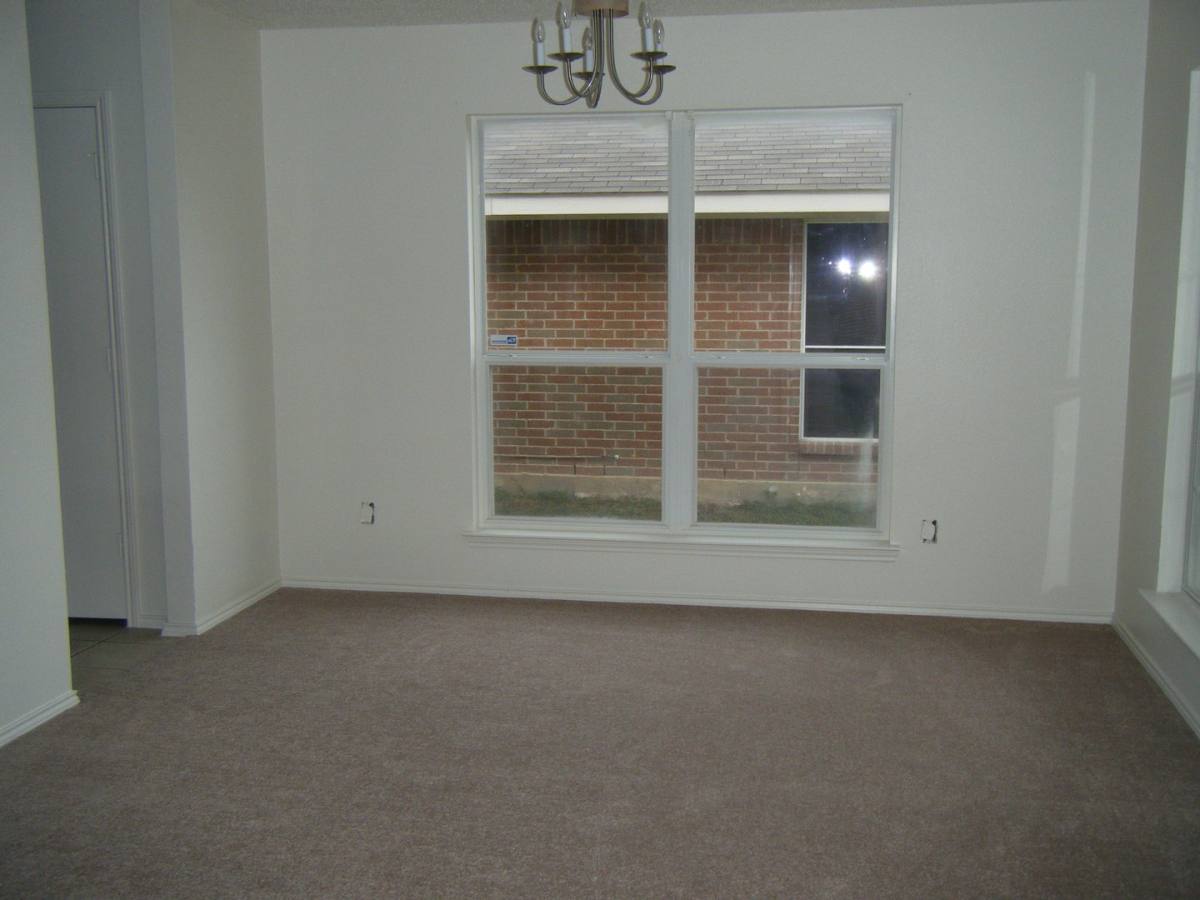House for rent at 737 El Dorado Dr, Desoto, TX 75115