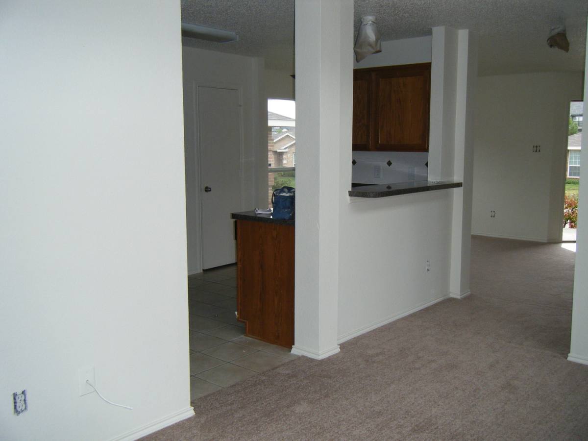 House for rent at 737 El Dorado Dr, Desoto, TX 75115