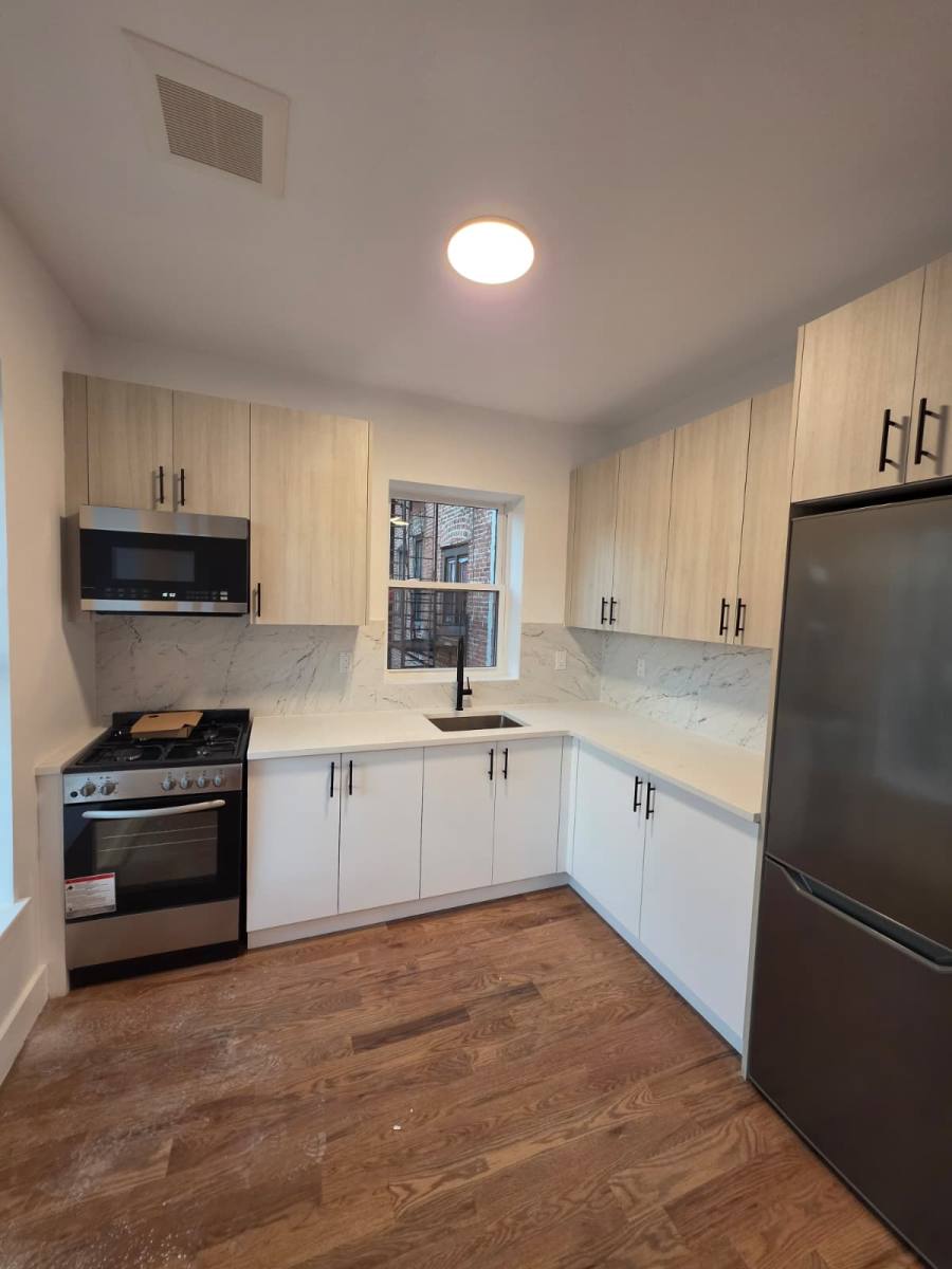 286 Hawthorne Ave, Yonkers, NY 10701 - Apartment for Rent - Image 2