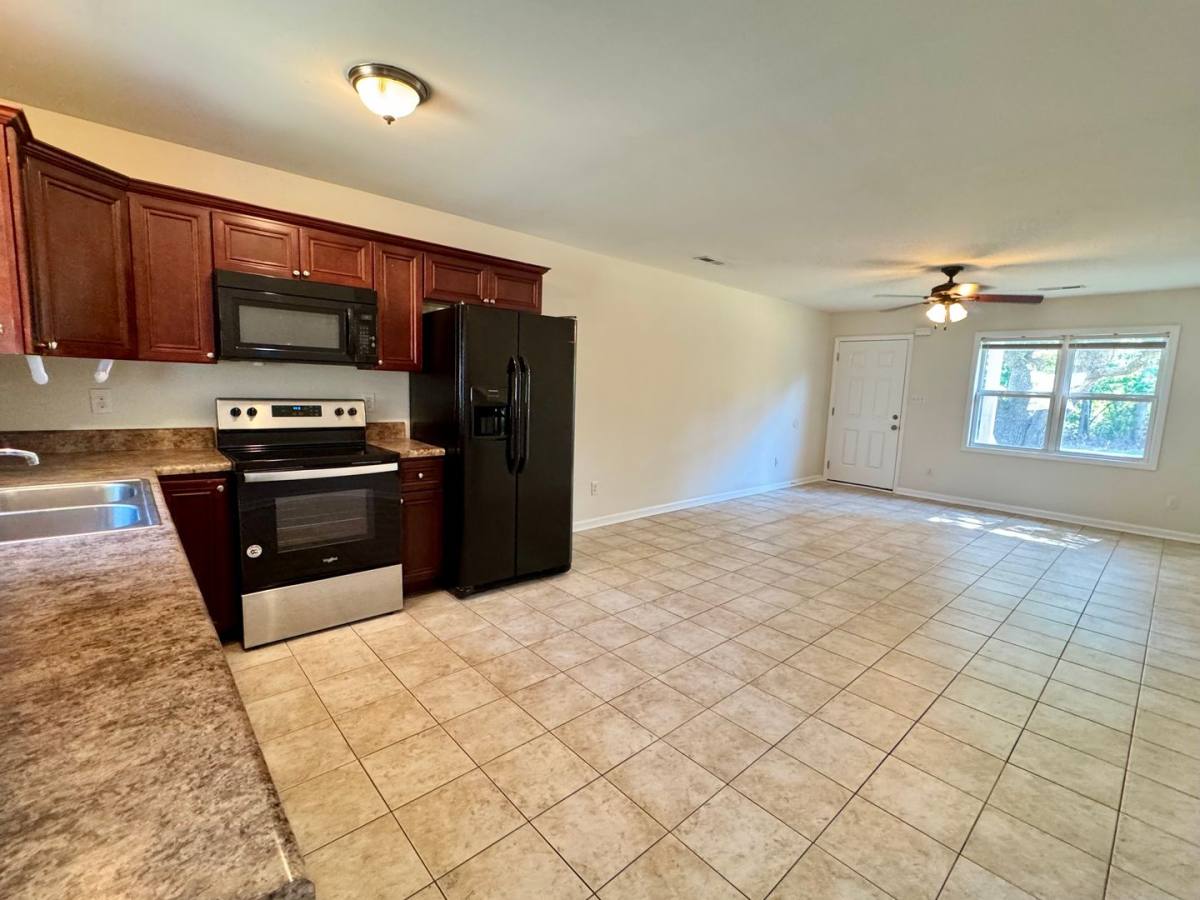 House for rent at 124 Summerlin Lane, Holly Ridge, NC 28445