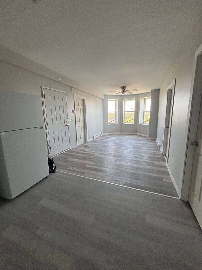 Apartment for rent at 287 Elm St, Holyoke, MA 01040