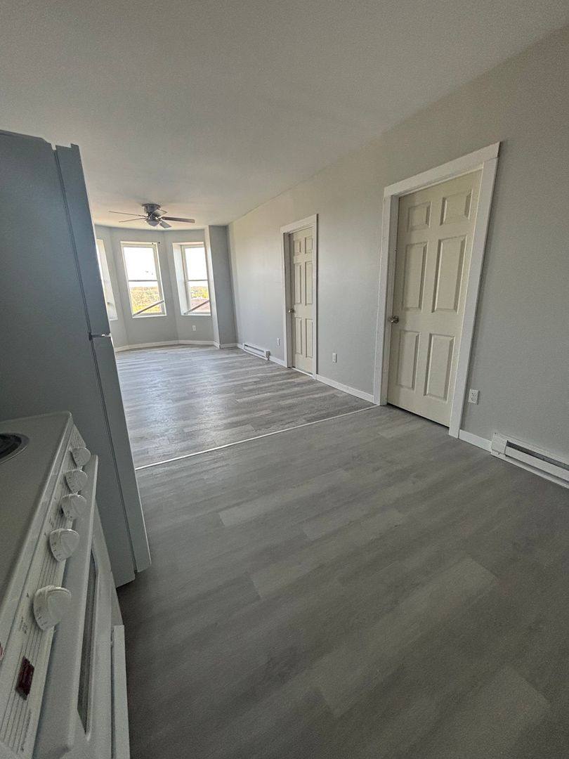 Apartment for rent at 287 Elm St, Holyoke, MA 01040