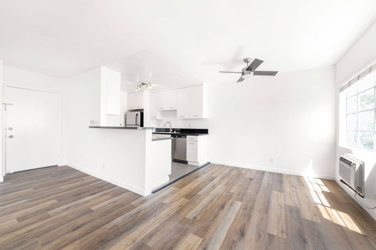 Apartment for rent at 8440 Fountain Ave, West Hollywood, CA 90069