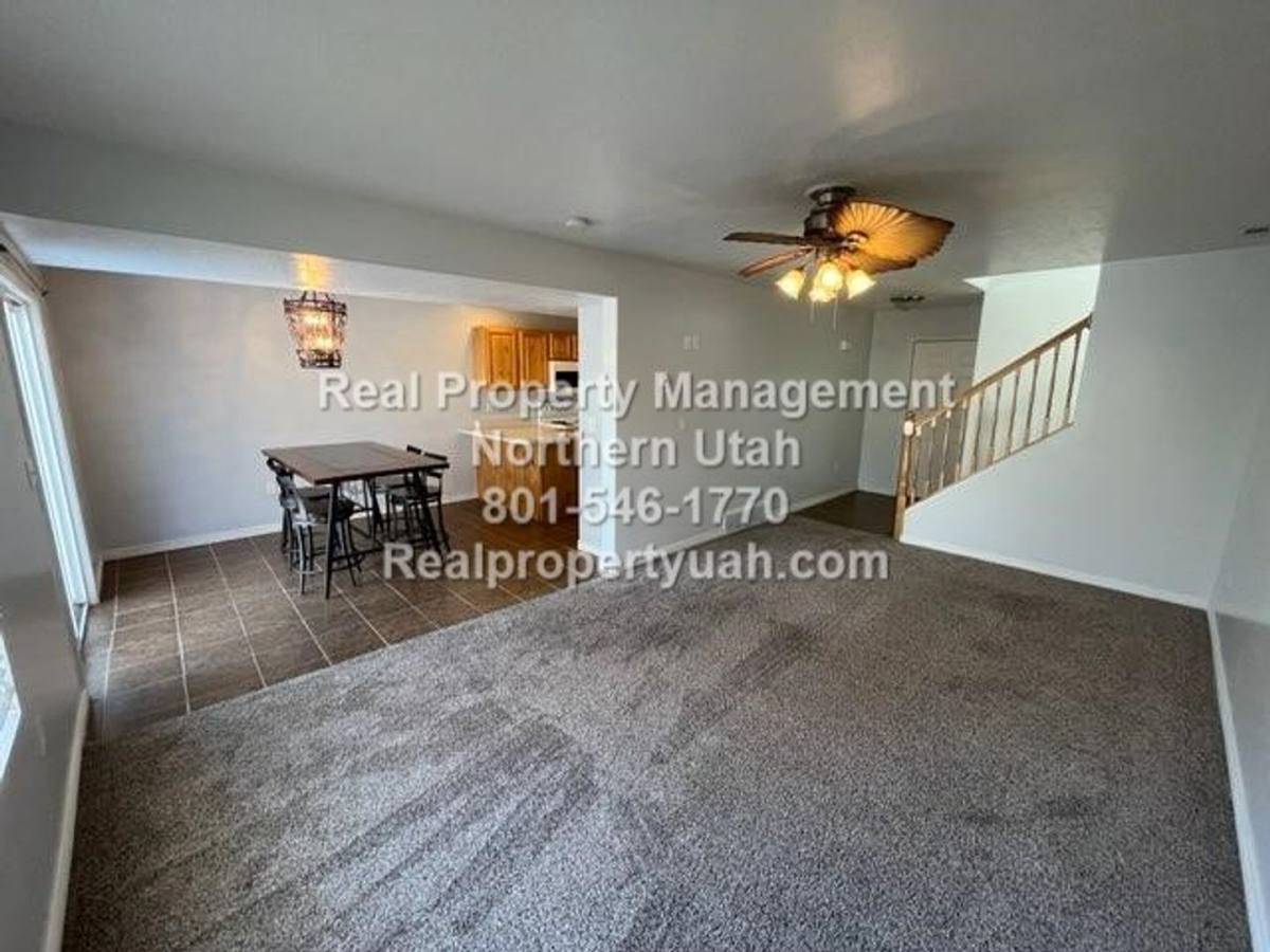 Townhouse for rent at 652 W 800 N, Clearfield, UT 84015