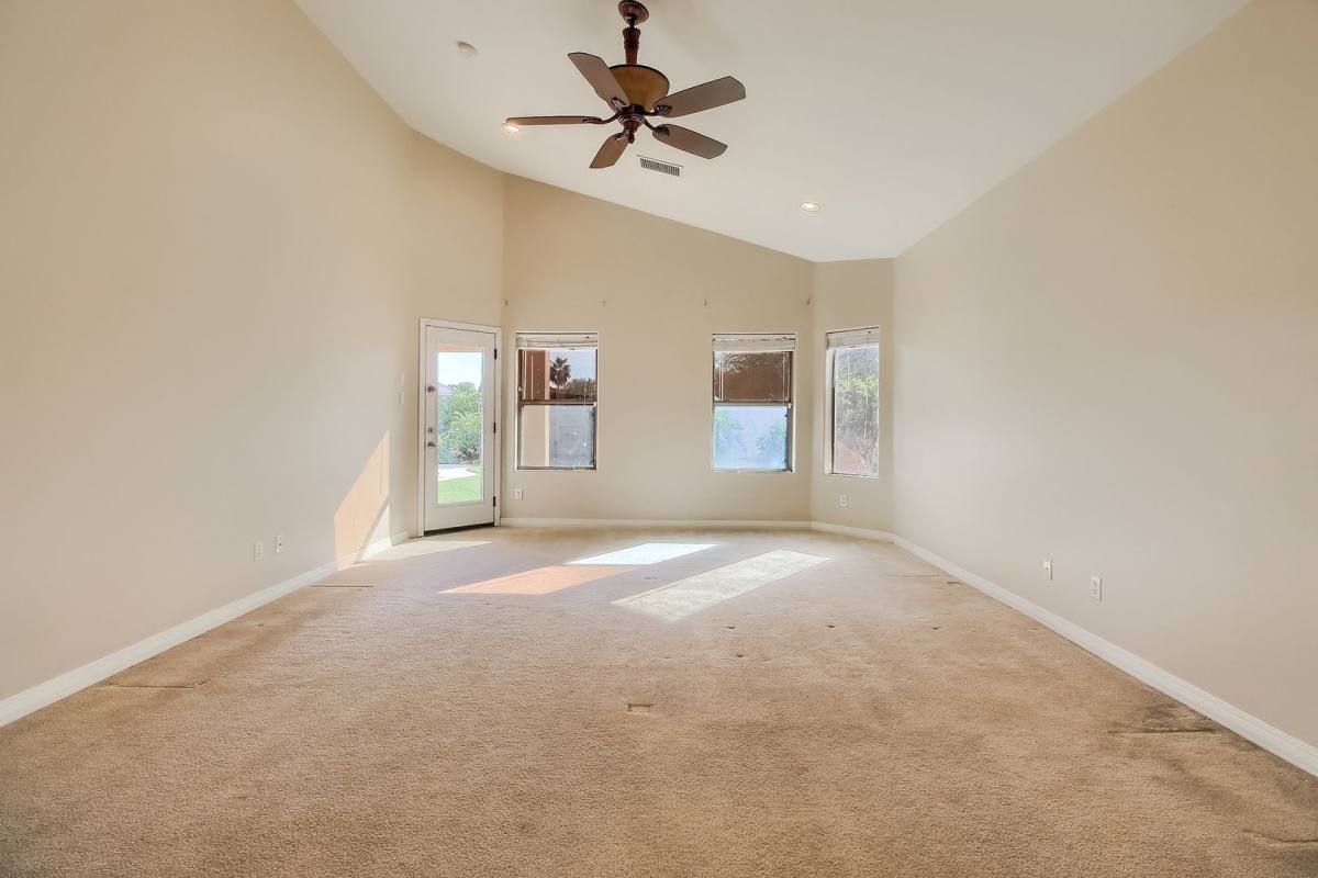 House for rent at 9007 S 10th Dr, Phoenix, AZ 85041