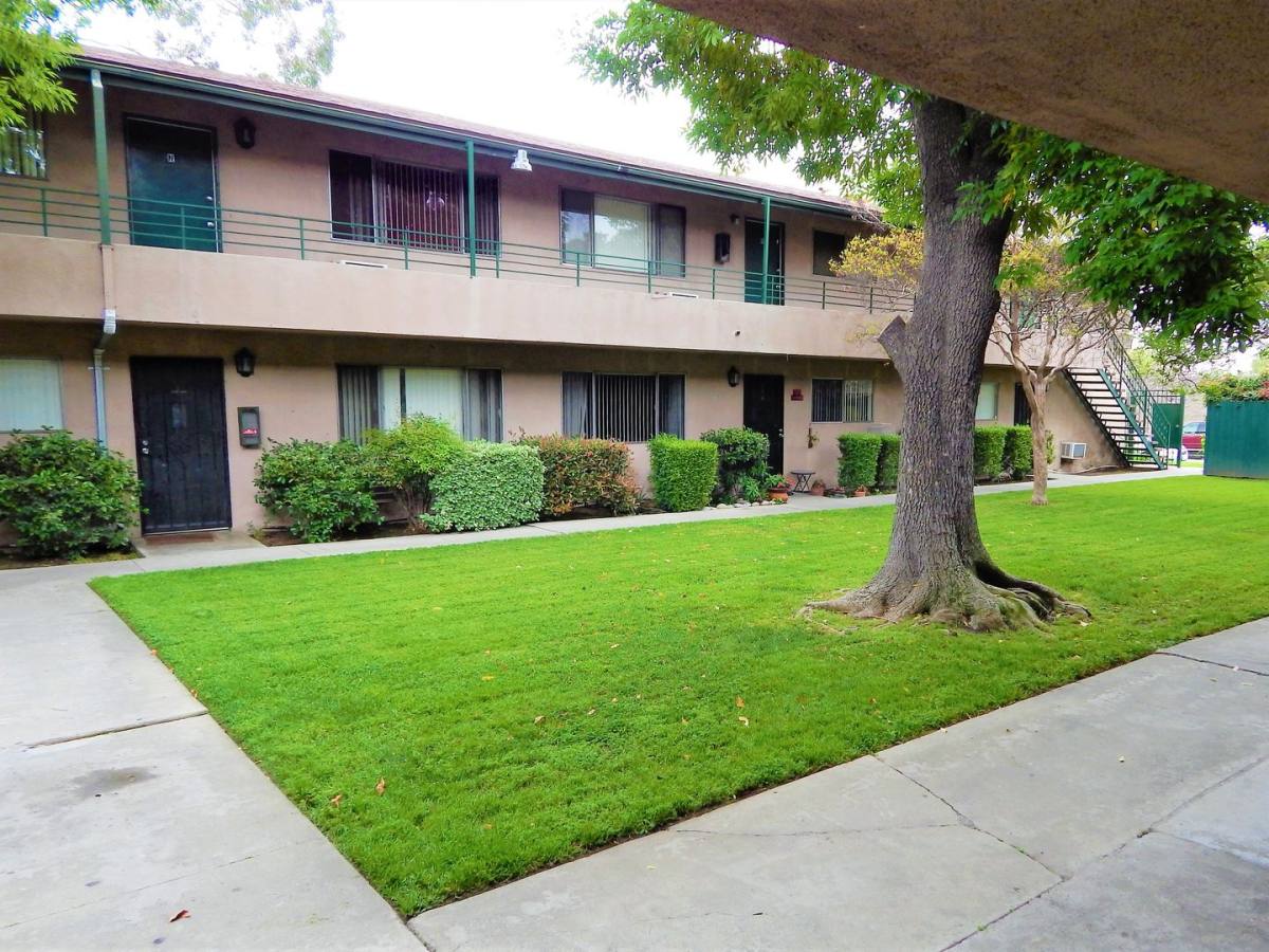 Apartment for rent at 479 E Richland St, Upland, CA 91786