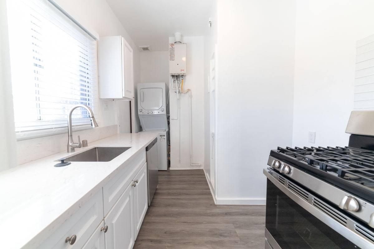 Apartment for rent at 207 N Berendo St #1 4, Los Angeles, CA 90004