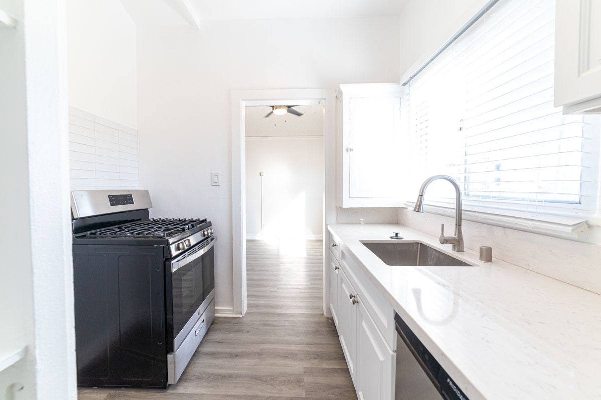 Apartment for rent at 207 N Berendo St #1 4, Los Angeles, CA 90004