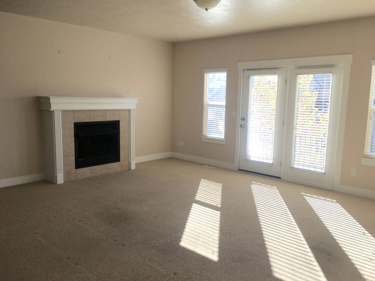 Townhouse for rent at 1077 Quarry View Way, Sandy, UT 84094