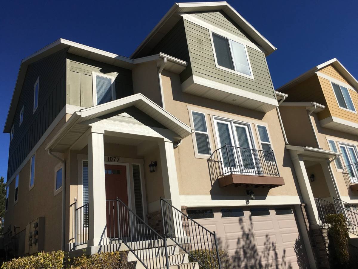 Townhouse for rent at 1077 Quarry View Way, Sandy, UT 84094