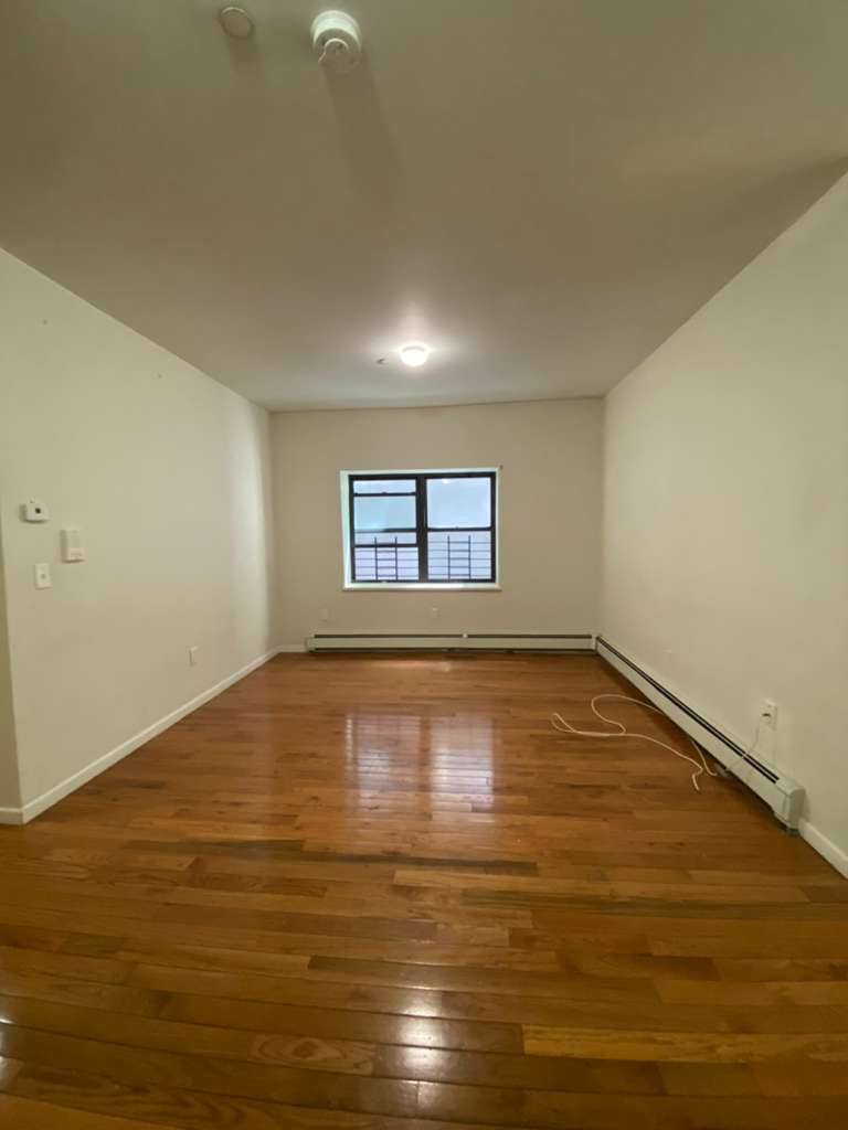 Apartment for rent at 68 Elliot St, Yonkers, NY 10705