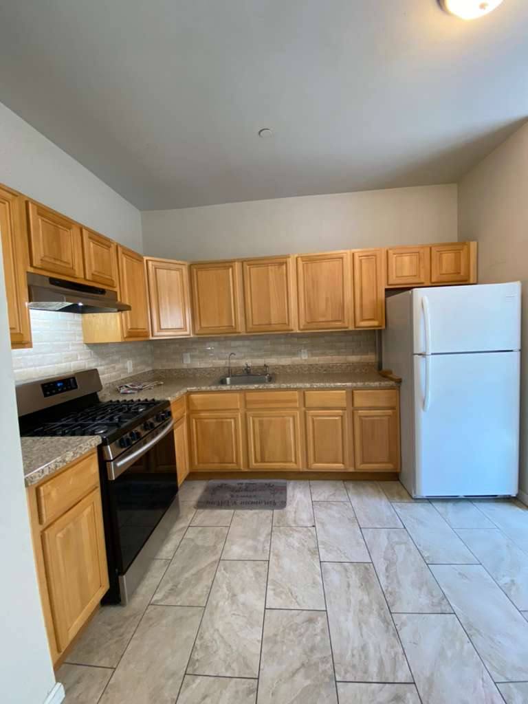 Apartment for rent at 68 Elliot St, Yonkers, NY 10705