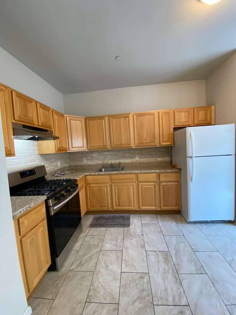 Apartment for rent at 68 Elliot St, Yonkers, NY 10705