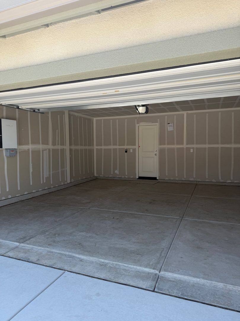 House for rent at 1919 Oak Falls Court, Tulare, CA 93274