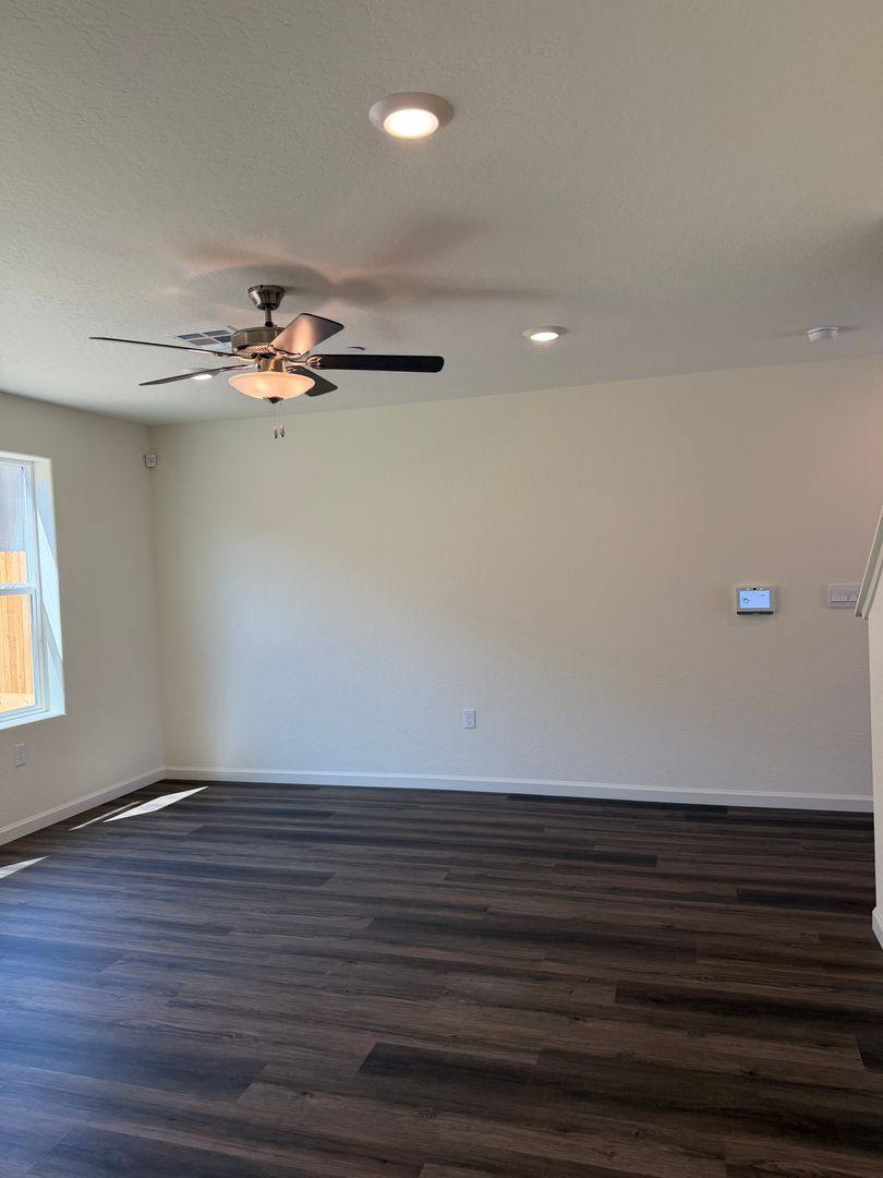 House for rent at 1919 Oak Falls Court, Tulare, CA 93274