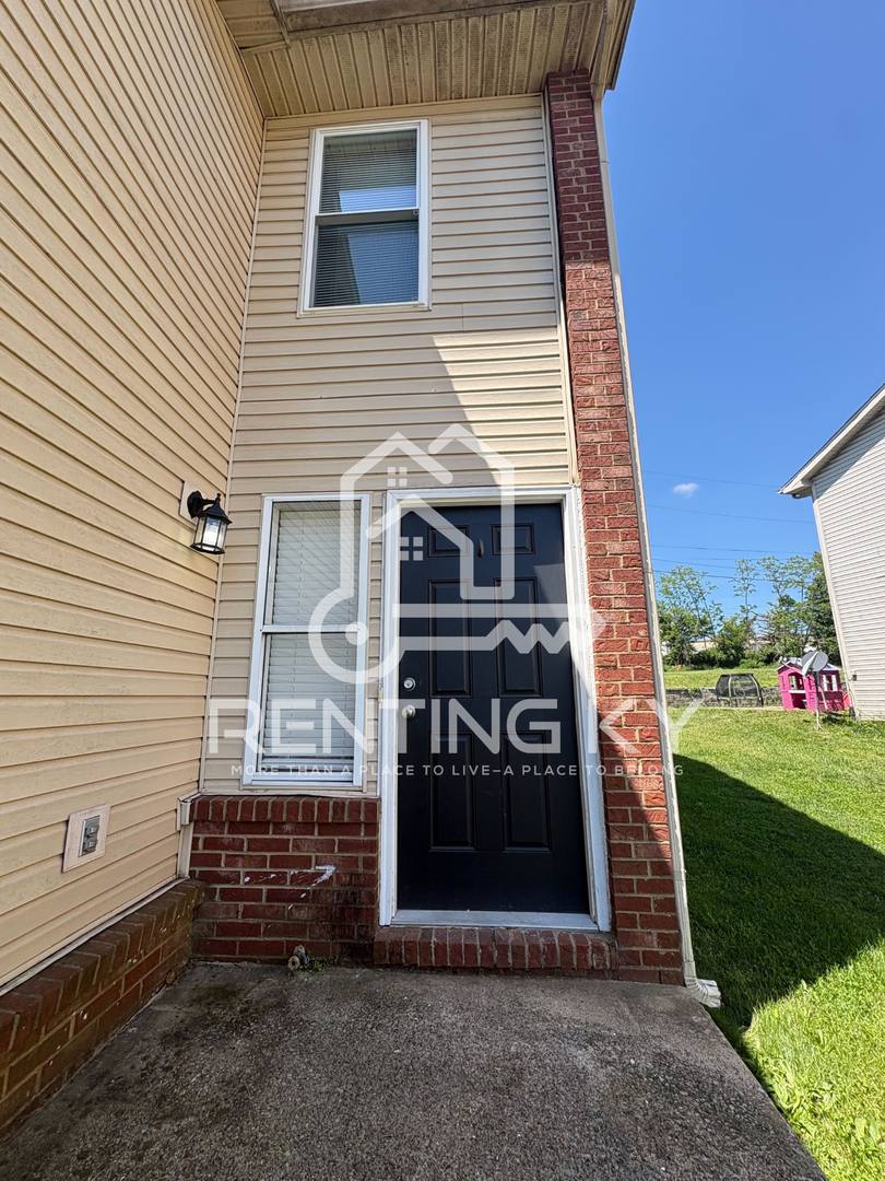 Townhouse for rent at 307 Peachtree Rd, Nicholasville, KY 40356