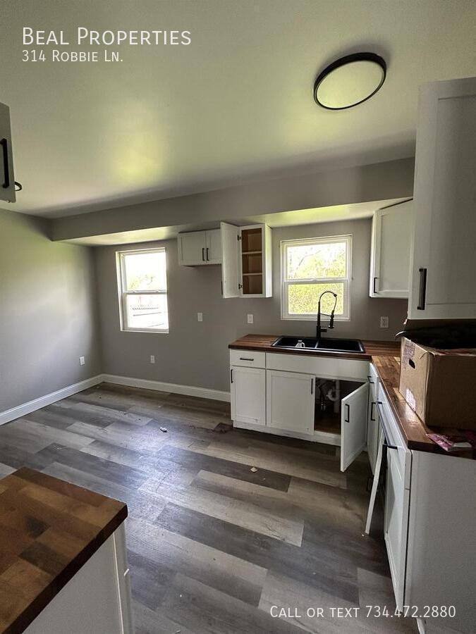 House for rent at 314 Robbie Lane, Flint, MI 48505