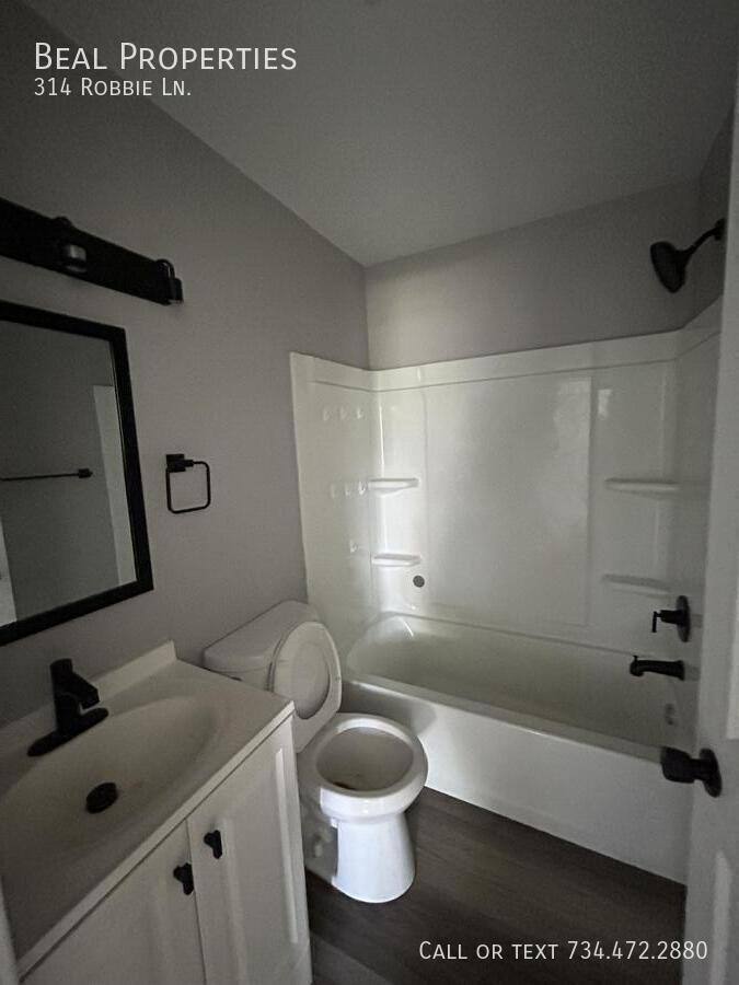 House for rent at 314 Robbie Lane, Flint, MI 48505
