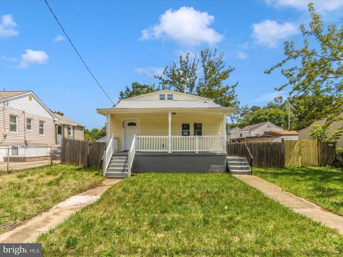 Apartment for rent at 903 Minna Ave, Capitol Heights, MD 20743