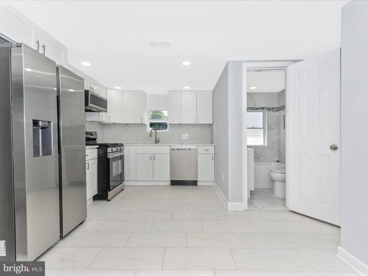 Apartment for rent at 903 Minna Ave, Capitol Heights, MD 20743