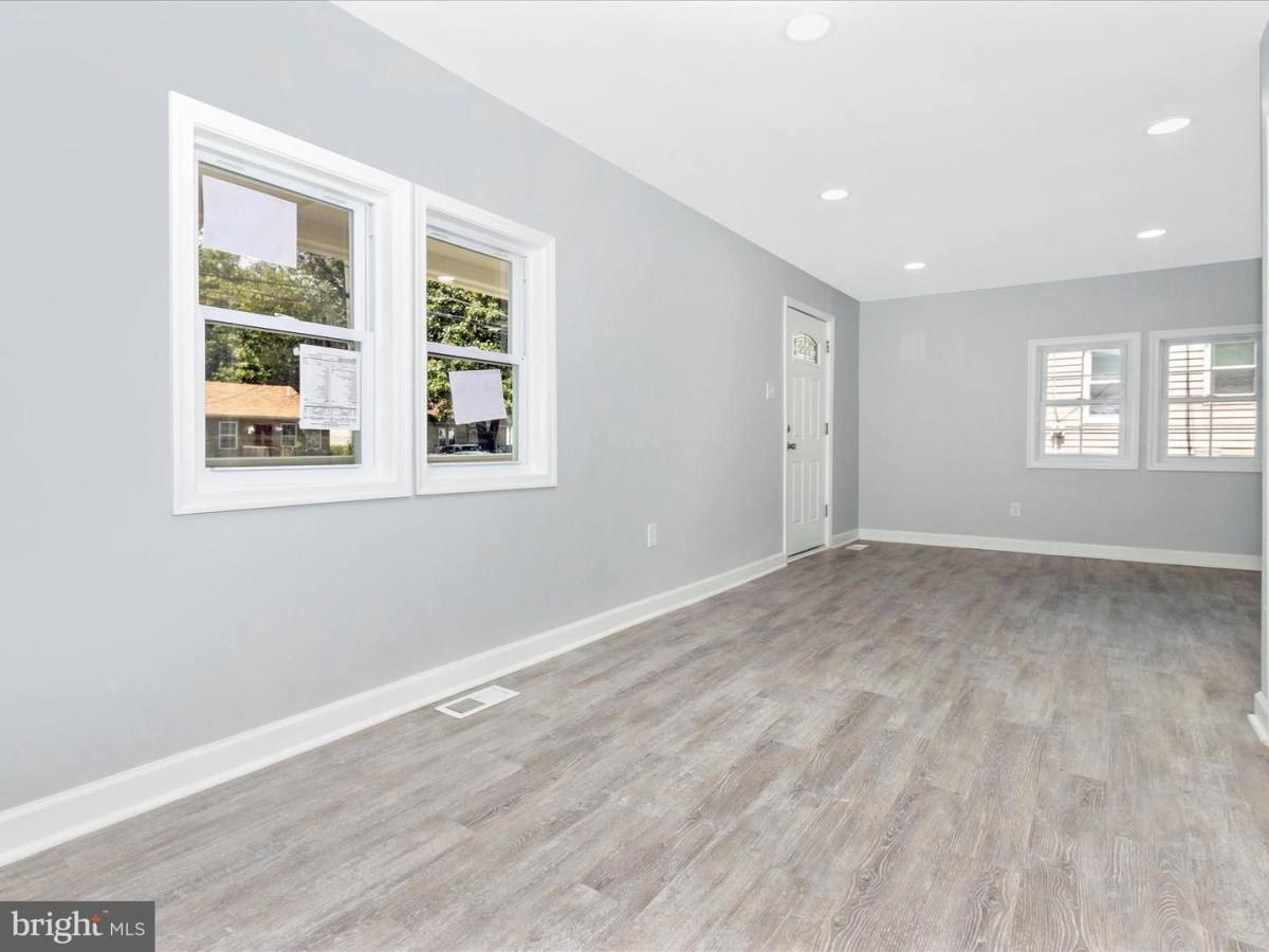 Apartment for rent at 903 Minna Ave, Capitol Heights, MD 20743