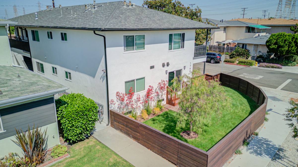 Apartment for rent at 17901 Crenshaw Blvd, Torrance, CA 90504