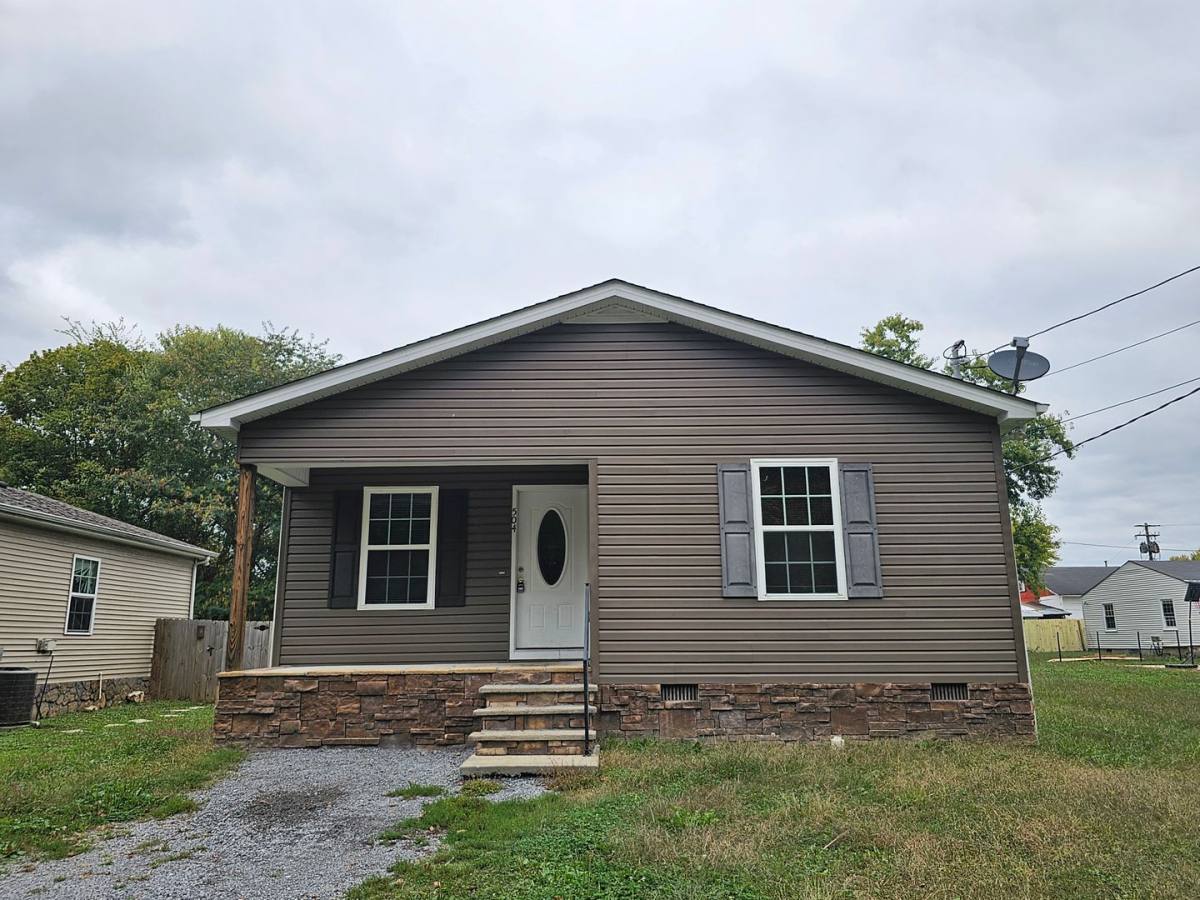 House for rent at 504 Wheeler St, Tullahoma, TN 37388
