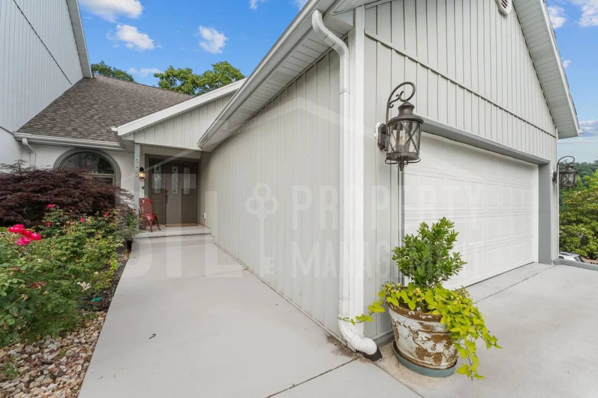 House for rent at 185 Eagle Pointe Dr, Branson, MO 65616