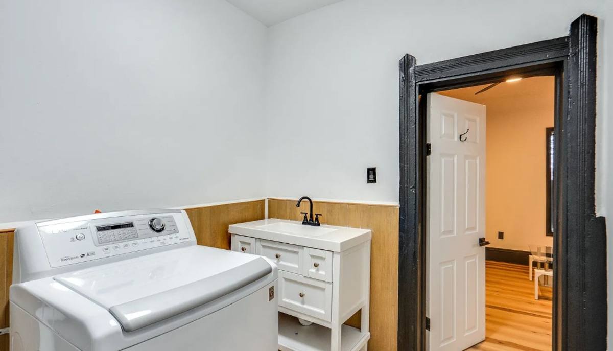 House for rent at 2173 E 73rd St, Cleveland, OH 44105
