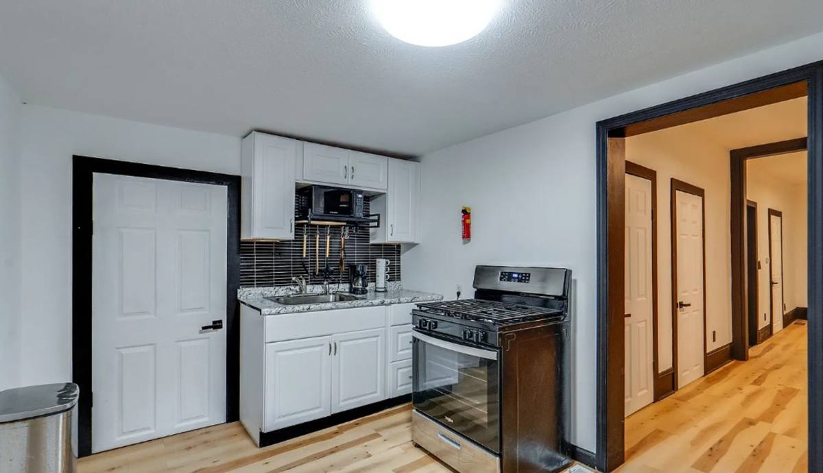 House for rent at 2173 E 73rd St, Cleveland, OH 44105