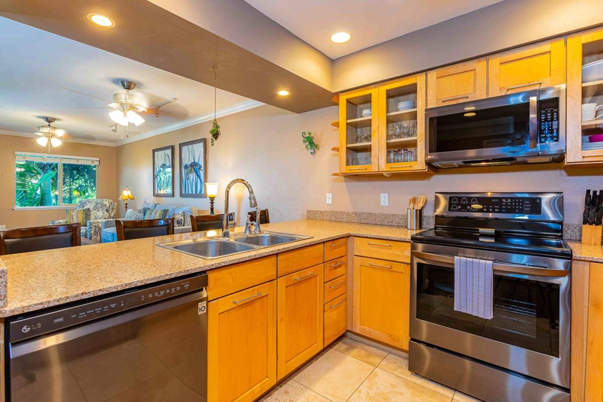 Condo for rent at 44 Kanani Rd 4-204, Kihei, HI 96753