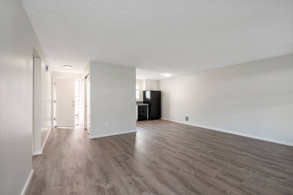 Apartment for rent at 1516 N 19th St, Mount Vernon, WA 98273