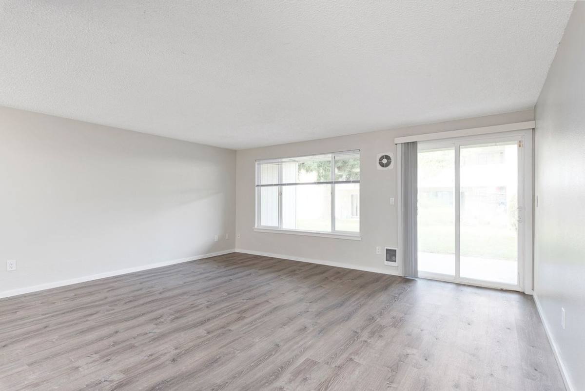Apartment for rent at 1516 N 19th St, Mount Vernon, WA 98273