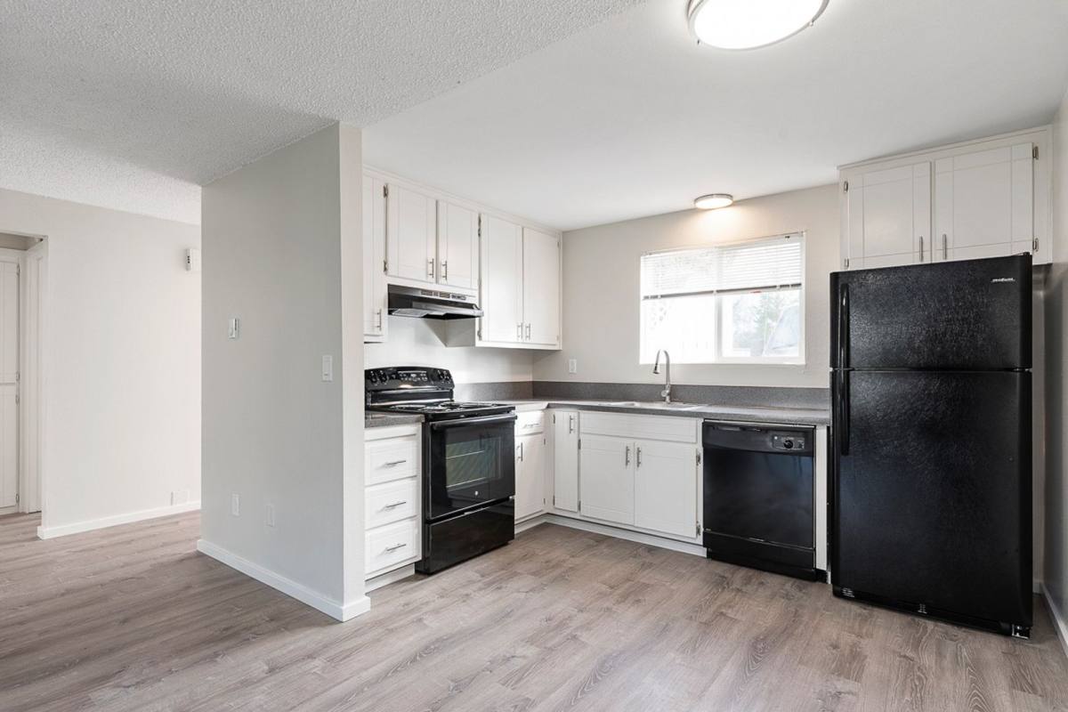 Apartment for rent at 1516 N 19th St, Mount Vernon, WA 98273
