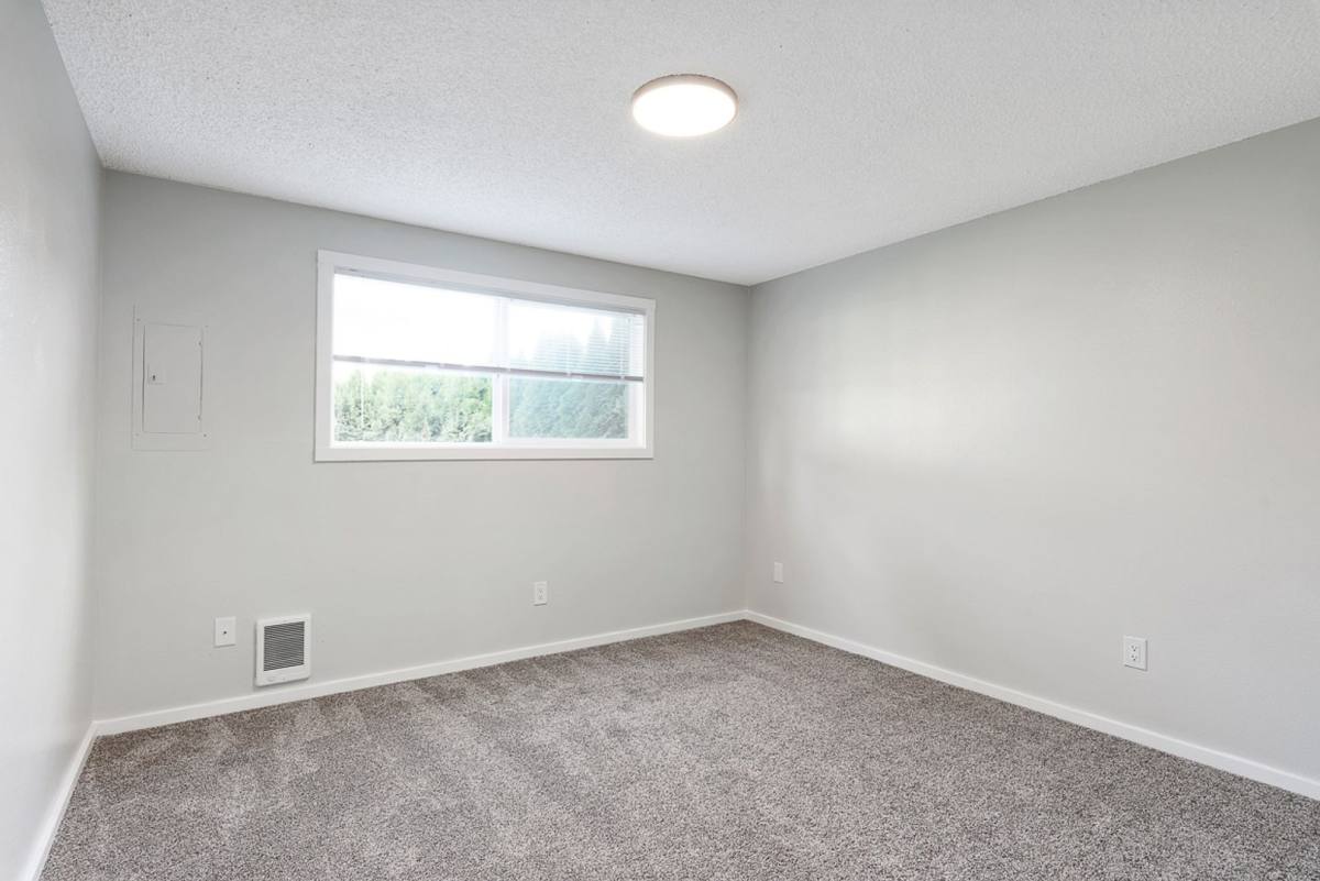 Apartment for rent at 1516 N 19th St, Mount Vernon, WA 98273