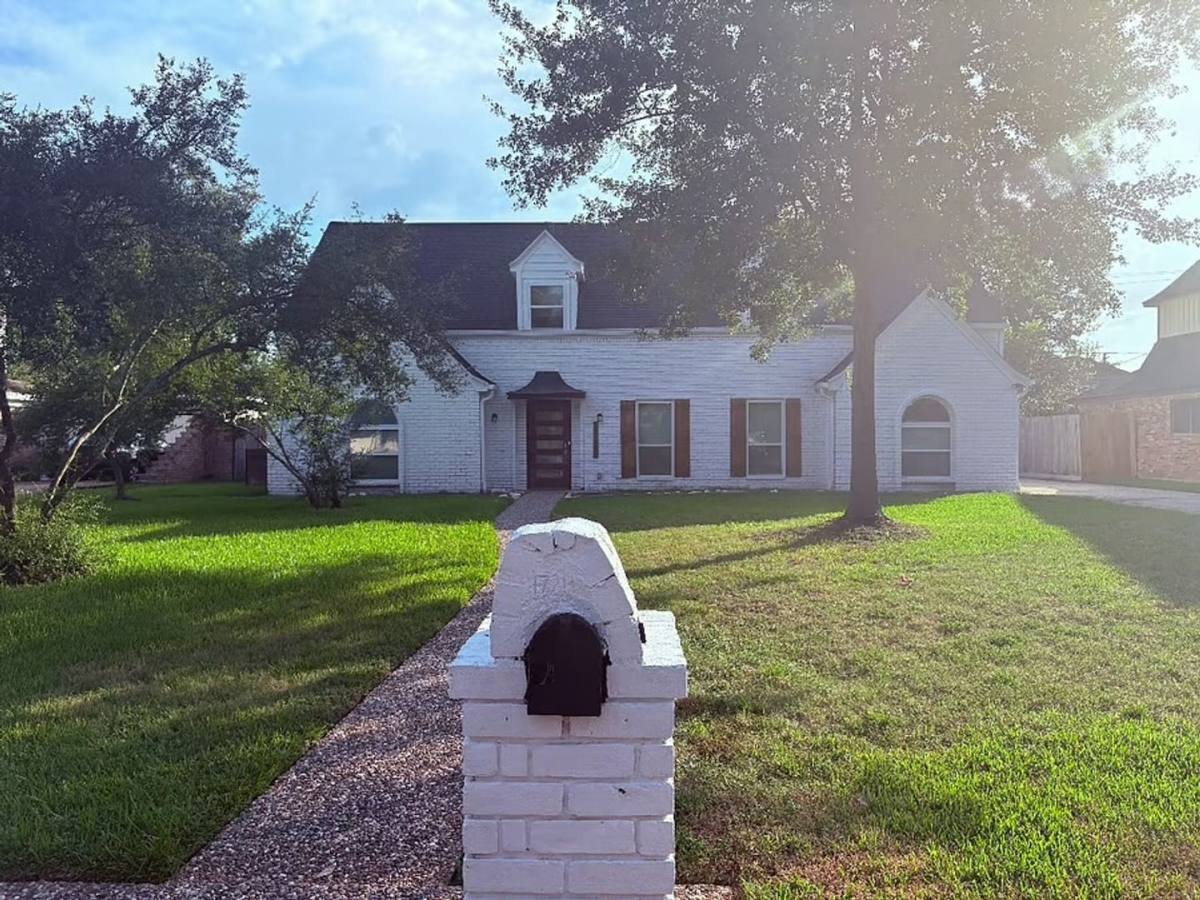 House for rent at 17211 Rolling Creek Dr, Houston, TX 77090