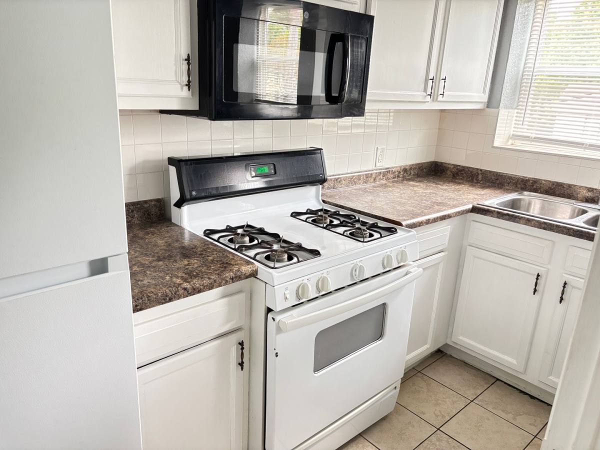 Apartment for rent at 2222 Hoagland Ave, Fort Wayne, IN 46808