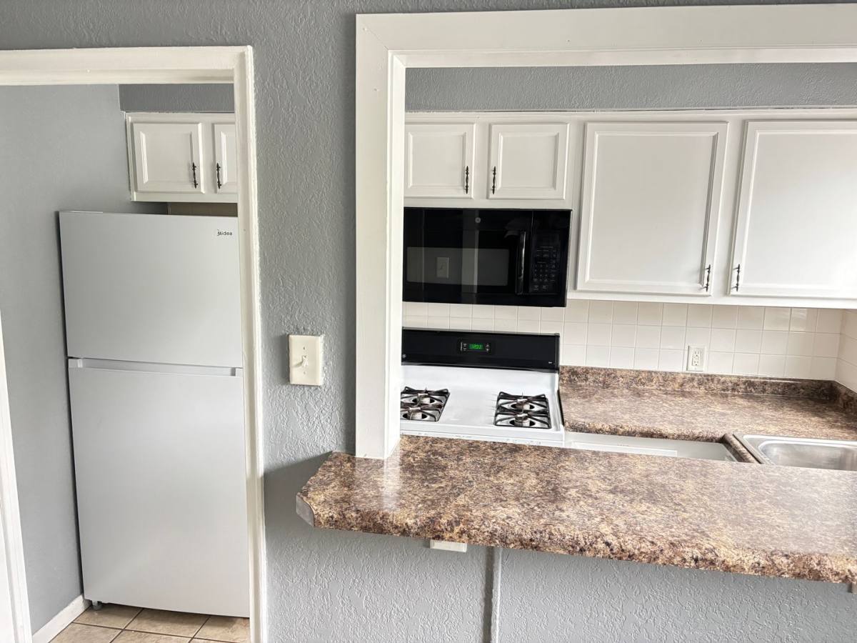 Apartment for rent at 2222 Hoagland Ave, Fort Wayne, IN 46808