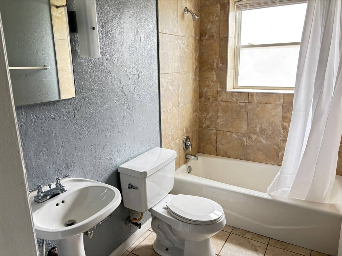 Apartment for rent at 2222 Hoagland Ave, Fort Wayne, IN 46808