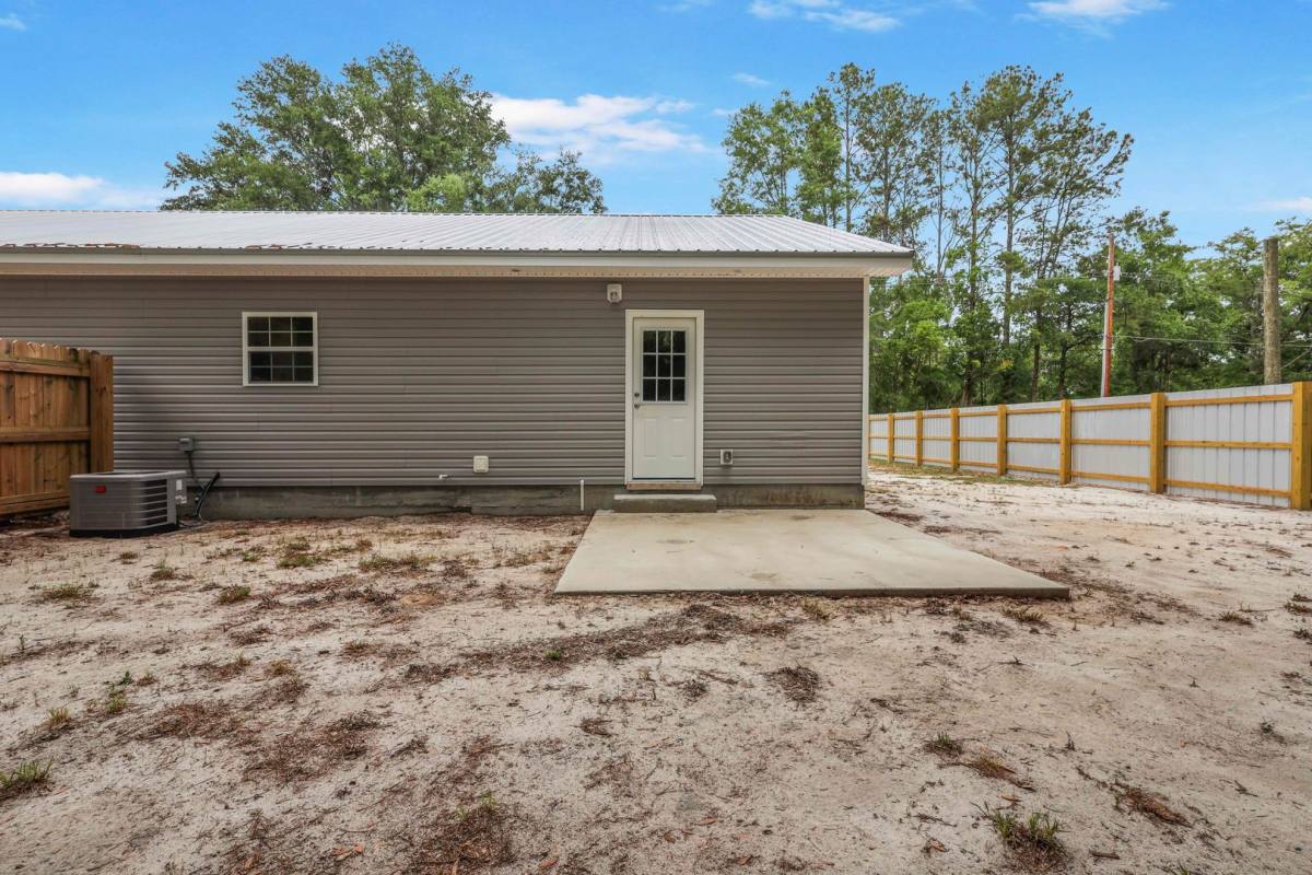 House for rent at 275 Mrytle Lane, Jesup, GA 31546