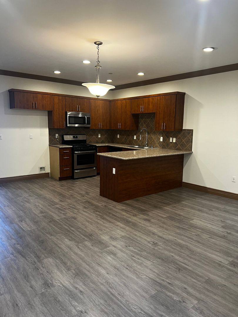 Apartment for rent at 7203 N Rubio Ave, Van Nuys, CA 91406