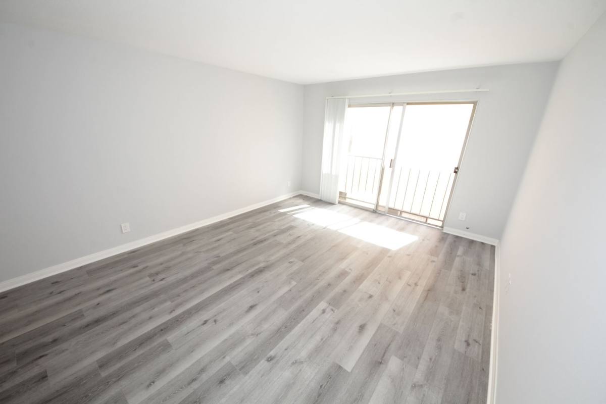 Apartment for rent at 219 Montana Ave, Santa Monica, CA 90403