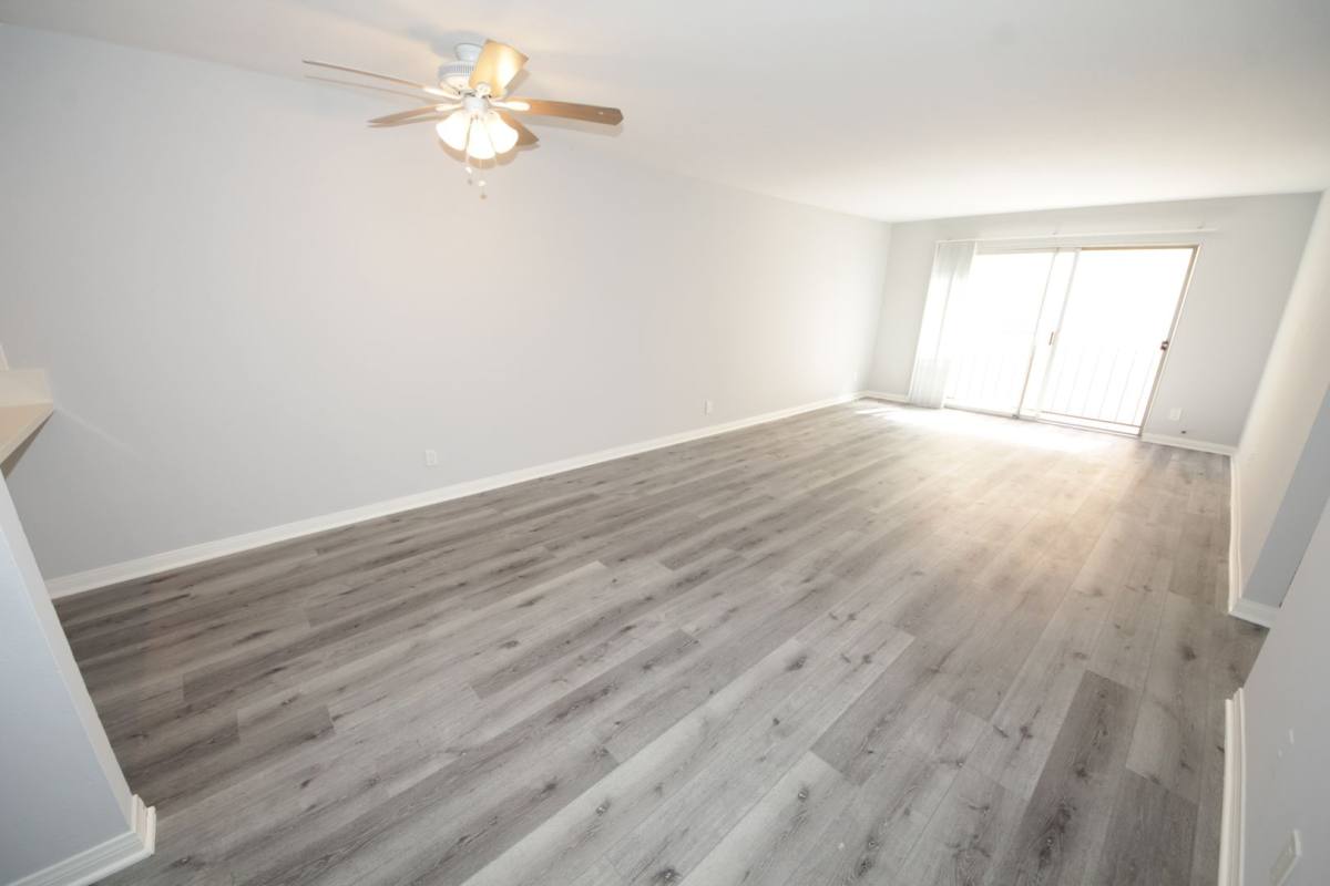 Apartment for rent at 219 Montana Ave, Santa Monica, CA 90403