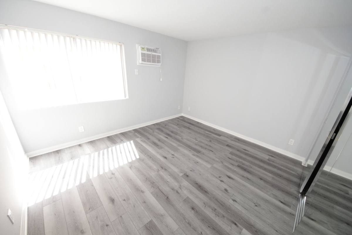 Apartment for rent at 219 Montana Ave, Santa Monica, CA 90403