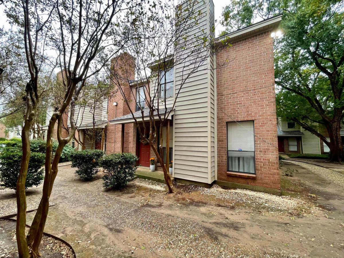 Condo for rent at 1904 Dartmouth N4, College Station, TX 77840