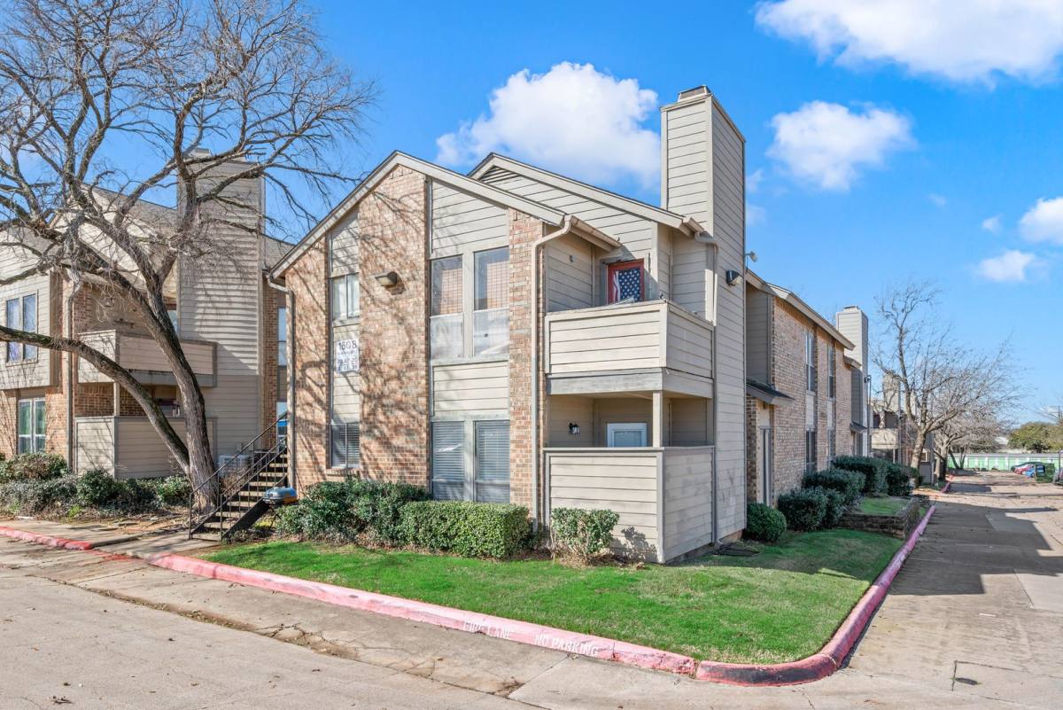 Condo for rent at 1608 Pecan Chase Circle #19, Arlington, TX 76012