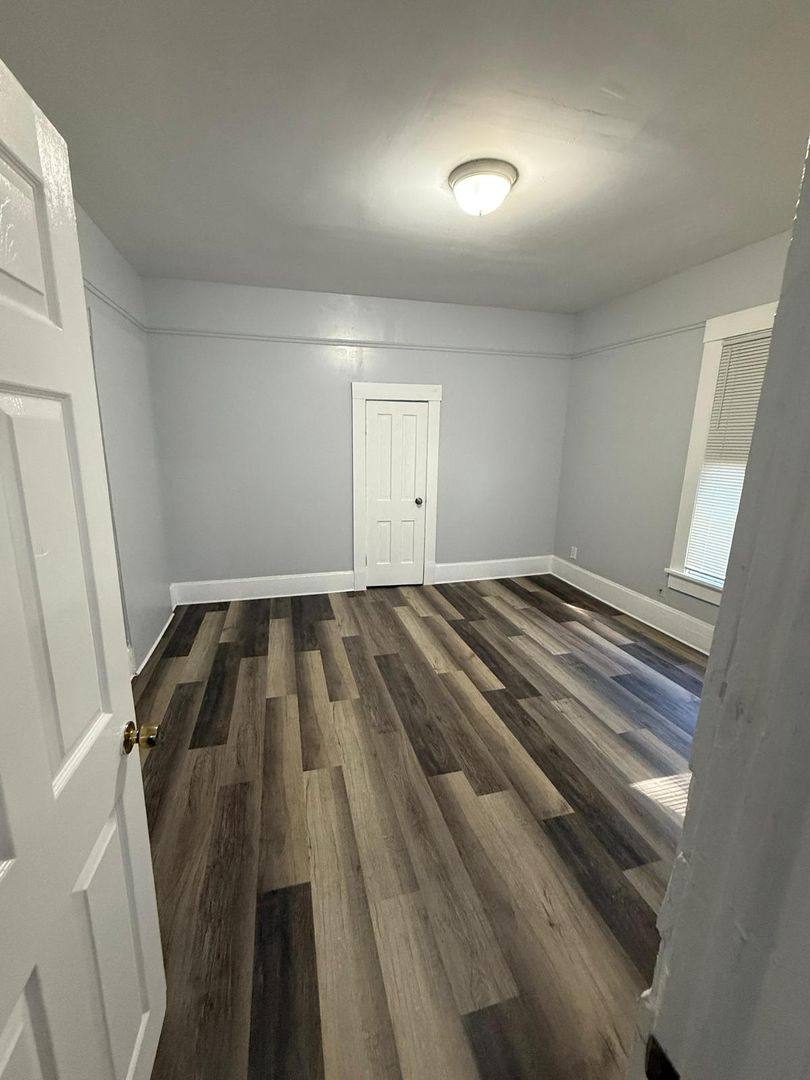 Apartment for rent at 140 E 5th St Units 1-3, Jacksonville, FL 32206